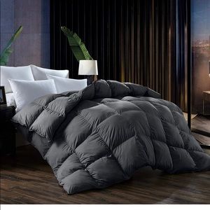 NEW Goose down Hypoallergenic comforter gray KING